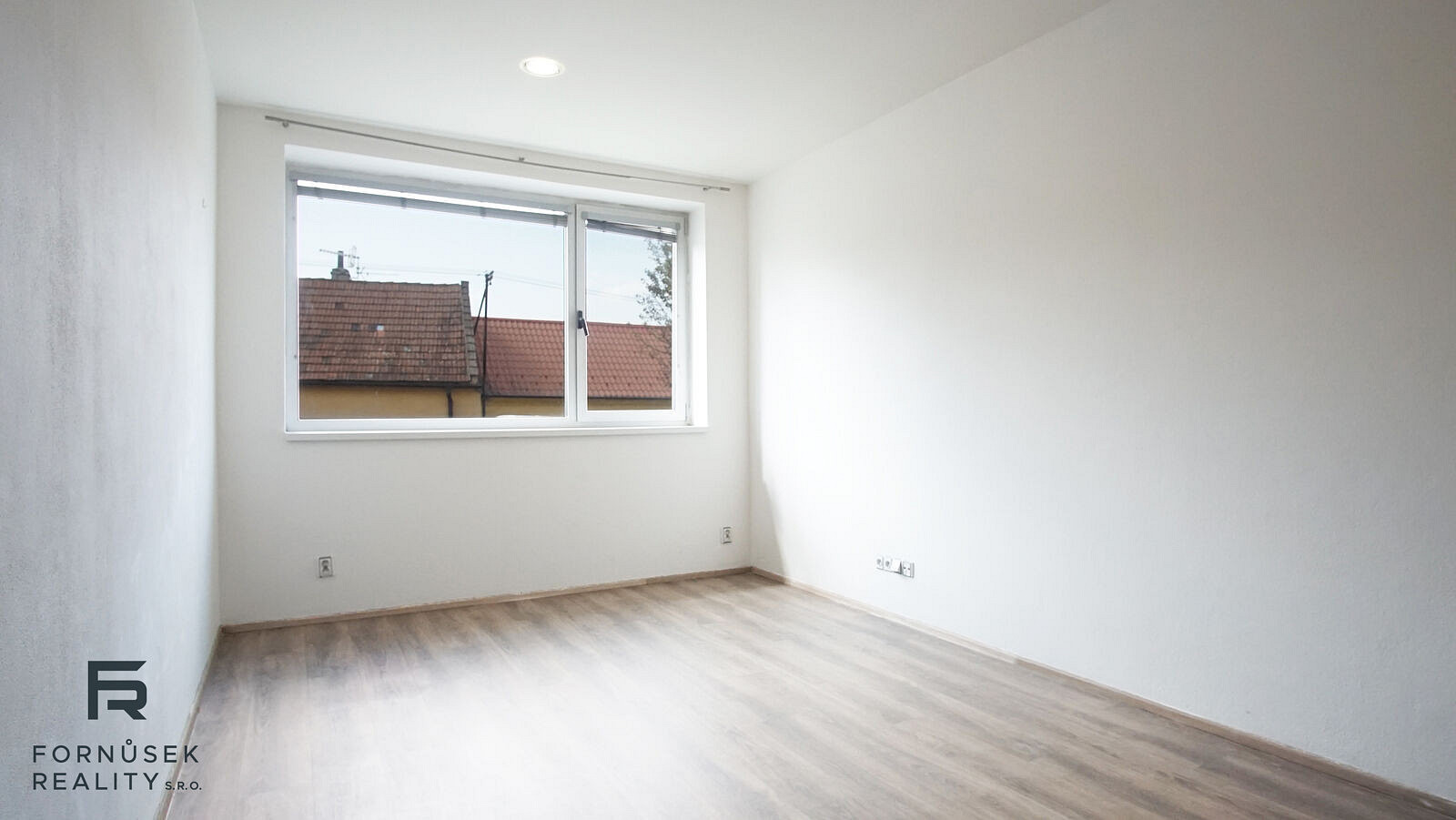 Pronájem bytu 1+1 27 m²