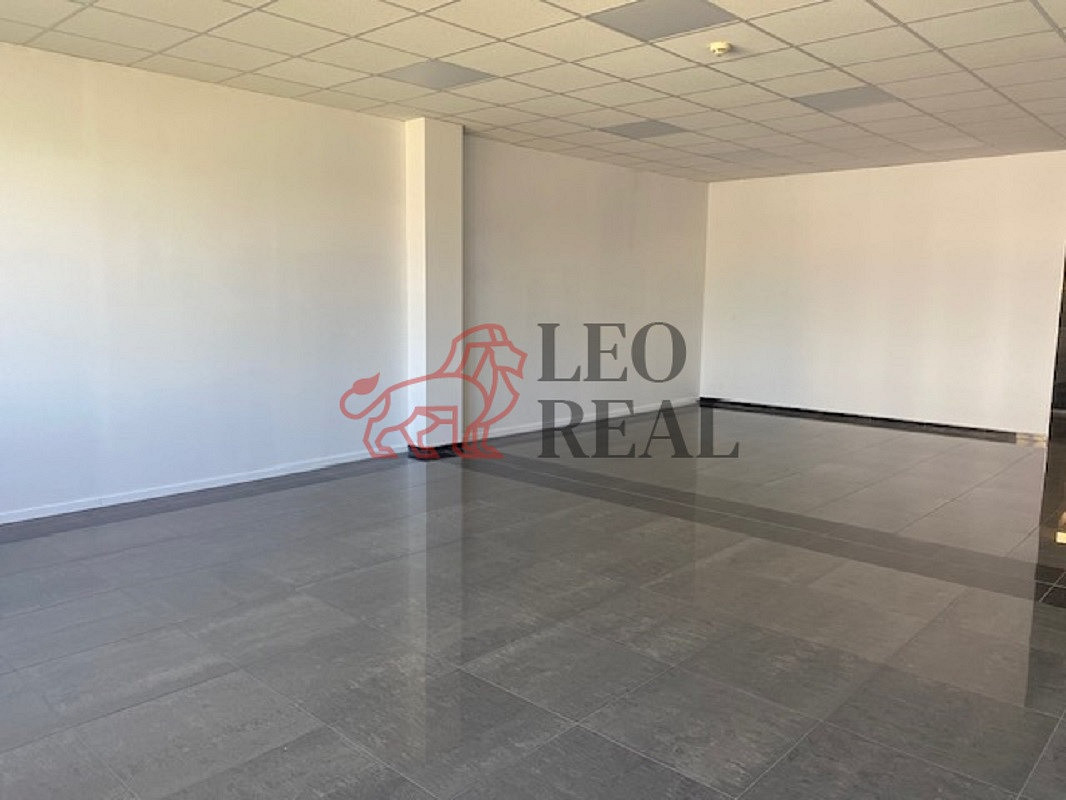 Pronájem obchodních prostor 80 m² – fotografie 3