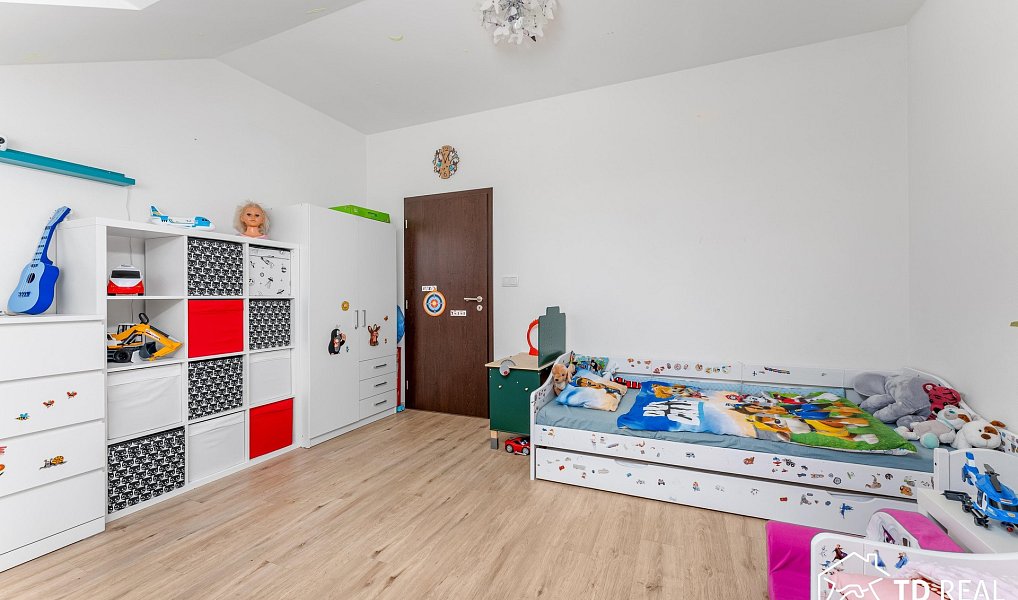 Prodej bytu 3+kk 73 m², Holubice – náhled fotky 9