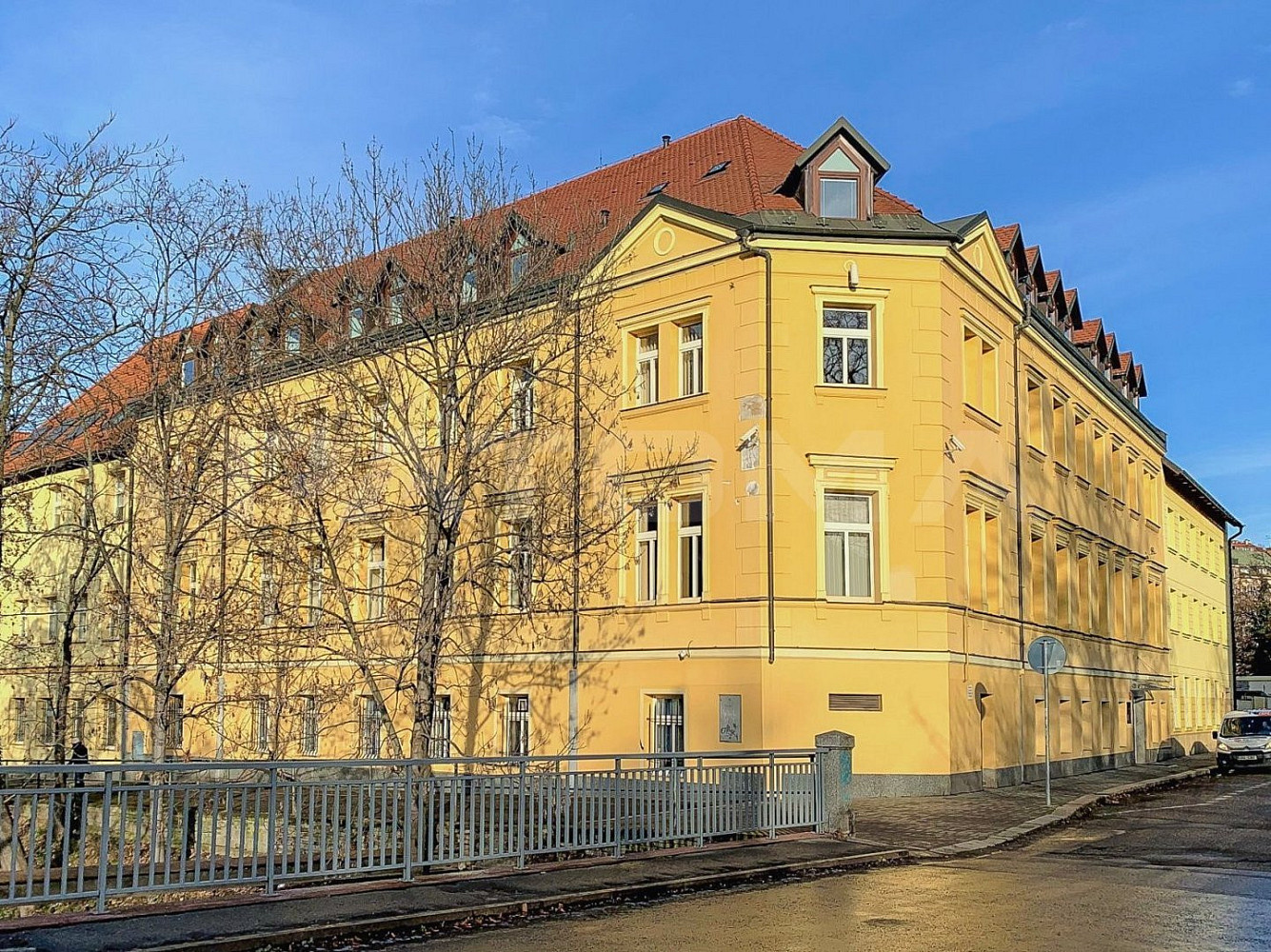 Pronájem kanceláře 193 m²