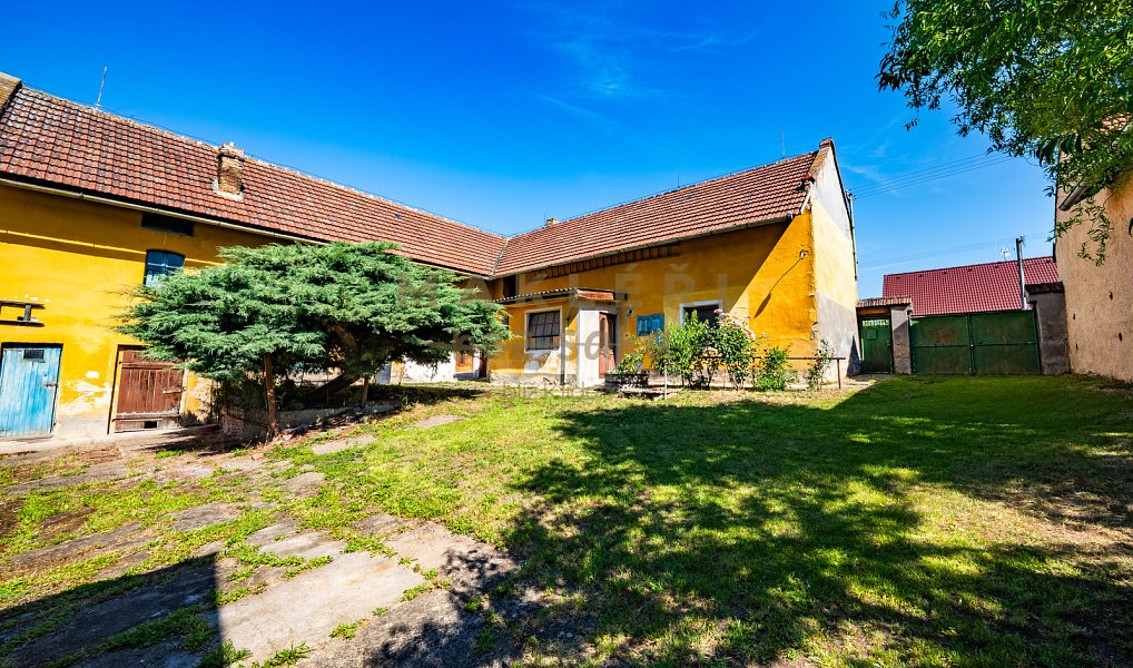Prodej domu 400 m² s pozemkem 1 899 m², Cítov – náhled fotky 10