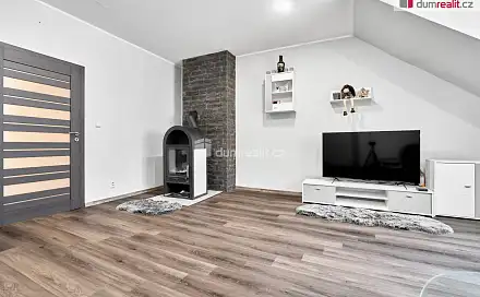 Prodej bytu 3+1 87 m², Holečkova, Karlovy Vary - Stará Role