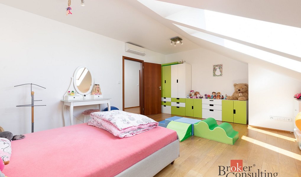 Prodej domu 177 m² s pozemkem 1 425 m², Opava – náhled fotky 27
