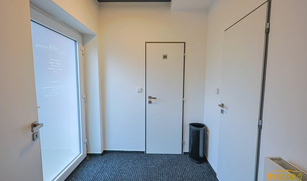 Pronájem obchodních prostor, Dvůr Králové nad Labem – náhled fotky 2