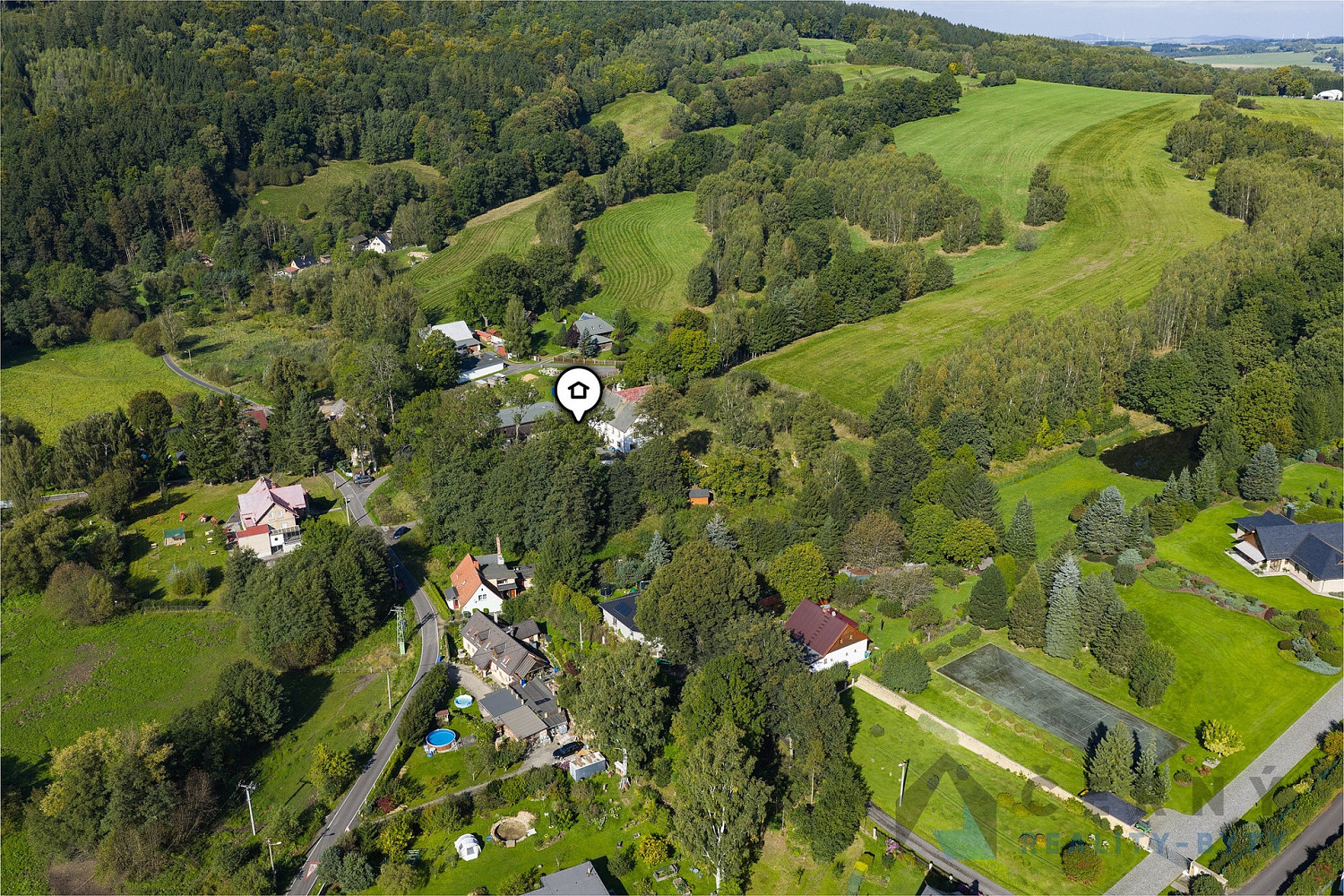 Prodej stavebního pozemku 6 832 m² – fotografie 2