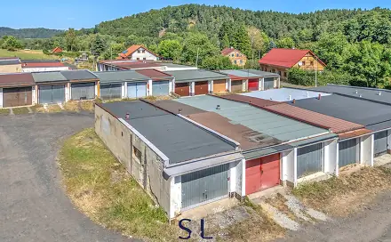 Nabízím k prodeji zděnou krajní řadovou garáž v Kamenickém Šenově, ulice Smetanova., Smetanova, Kamenický Šenov, okres Česká Lípa
