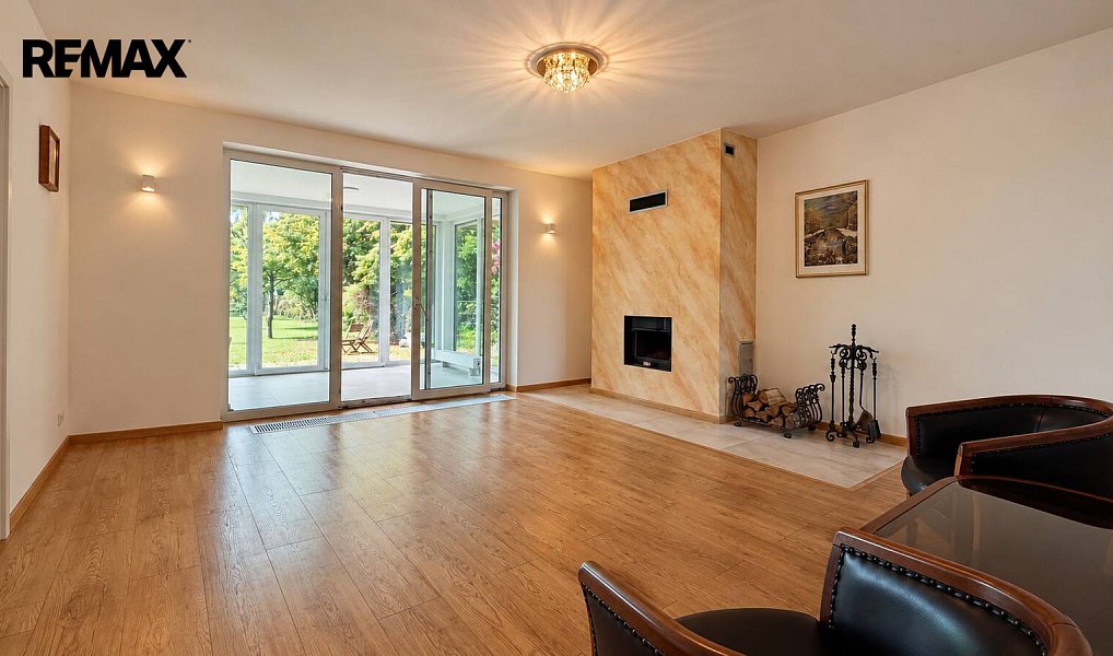 Pronájem domu 130 m² s pozemkem 131 m², Černolice – náhled fotky 2