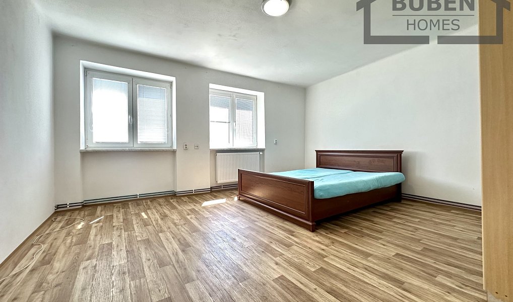 Pronájem bytu 2+1 57 m², Bor – náhled fotky 2