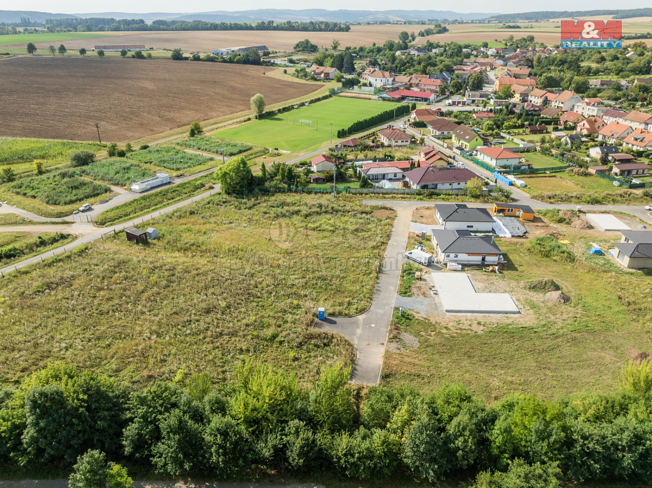 Prodej stavebního pozemku 1 642 m² – fotografie 2