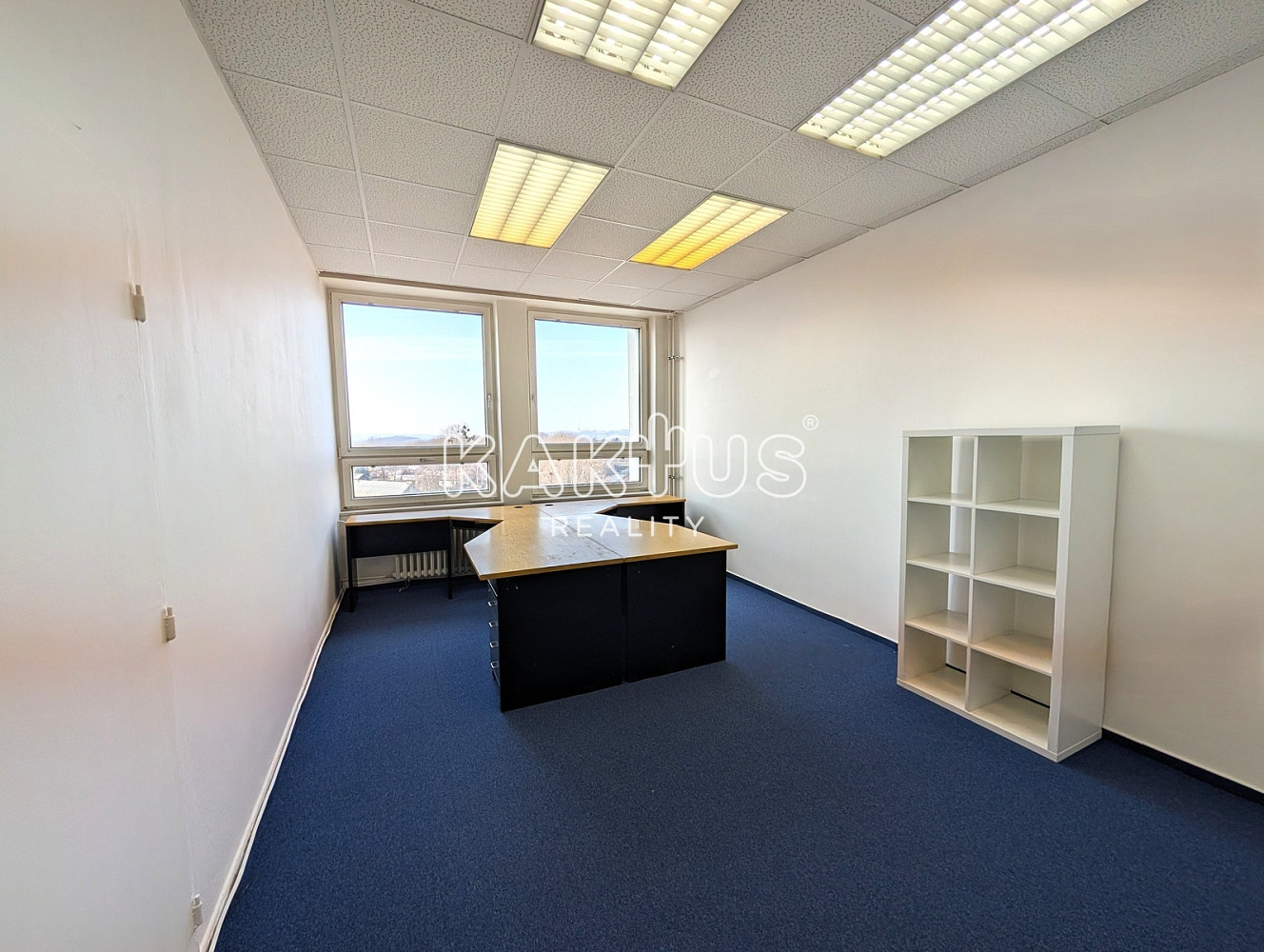 Pronájem kanceláře 19 m² — photo 2