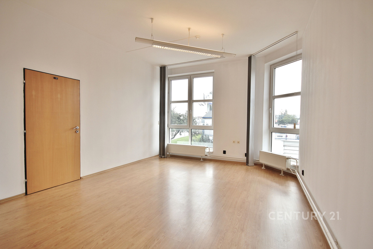 Pronájem kanceláře 44 m² – fotografie 3