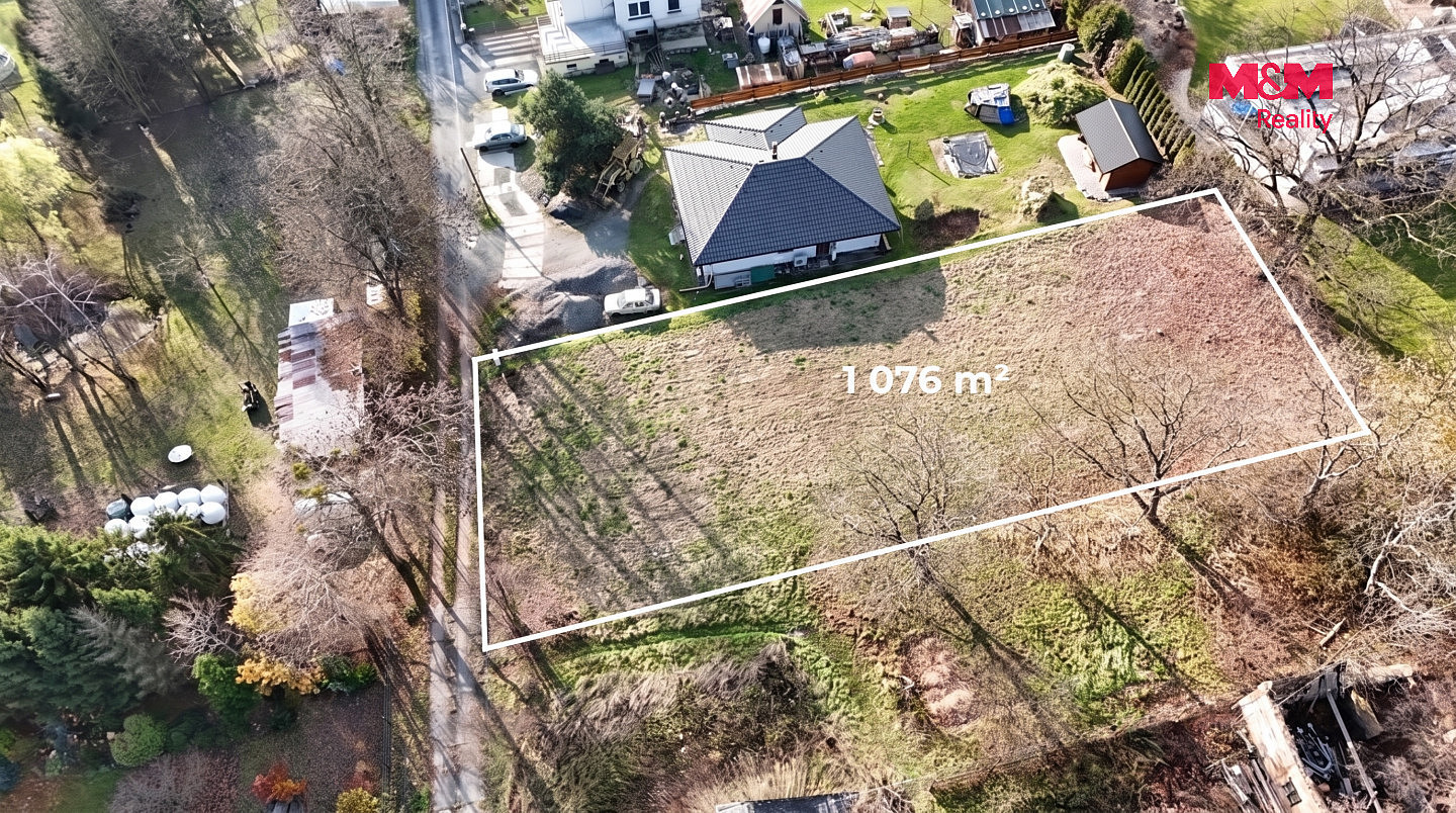 Prodej stavebního pozemku 1 076 m² – fotografie 3