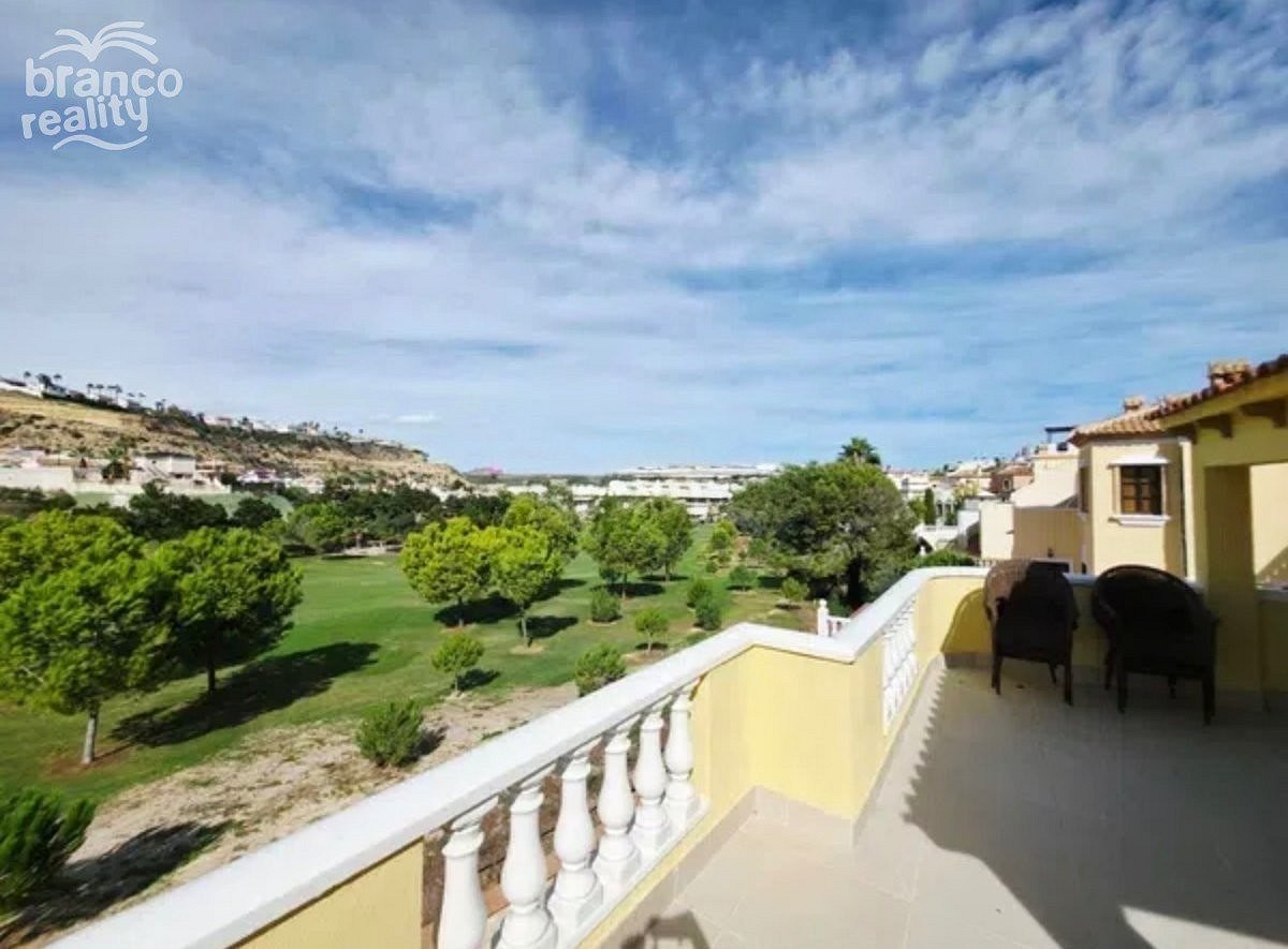 Prodej domu 140 m² s pozemkem 350 m² - View 6
