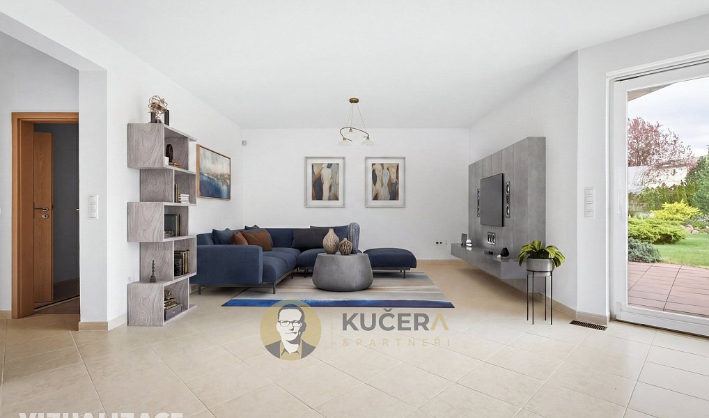 Prodej domu 488 m² s pozemkem 1 376 m², Jesenice – náhled fotky 37