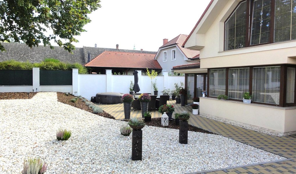 Prodej domu 251 m² s pozemkem 946 m², Mikulov – náhled fotky 3