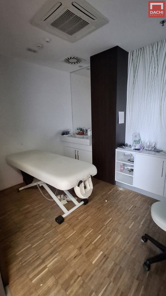 Pronájem komerčního objektu (jiného typu) 24 m²