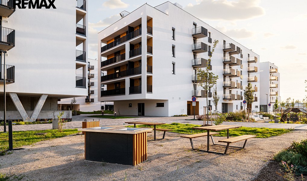 Prodej bytu 4+kk 103 m², České Budějovice – náhled fotky 28