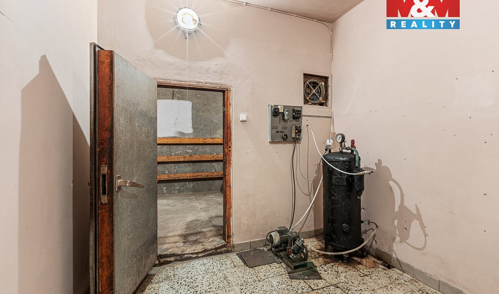 Prodej domu 345 m² s pozemkem 557 m², Kryry – náhled fotky 25