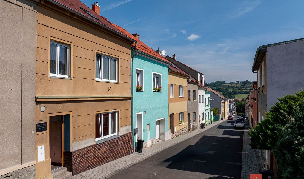 Prodej domu 226 m² s pozemkem 444 m², Bystřany – náhled fotky 2
