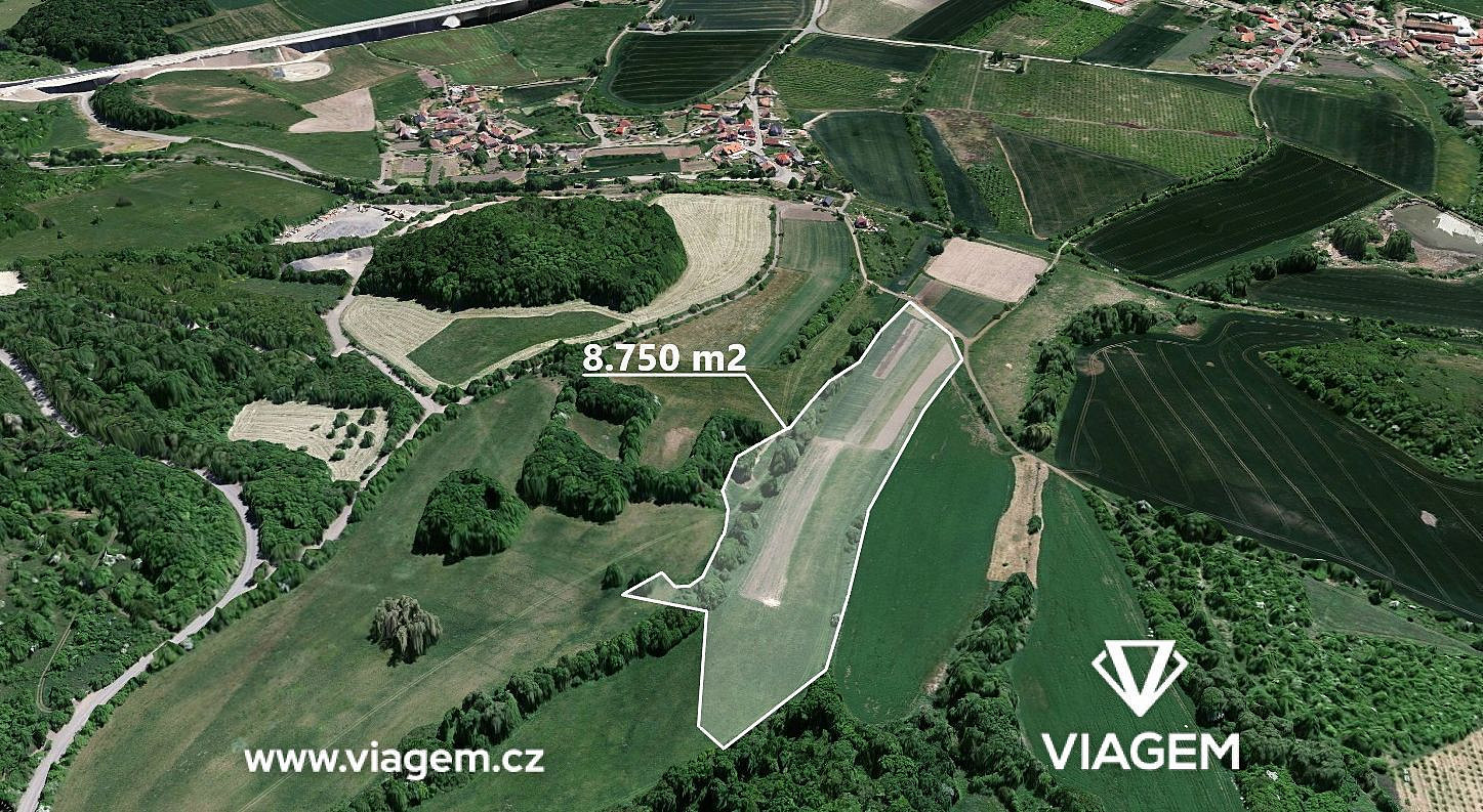Prodej pole 8 749 m²