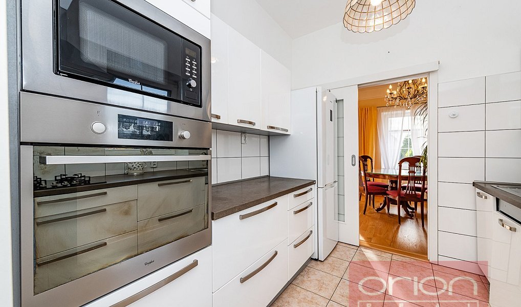 Pronájem domu 253 m² s pozemkem 900 m², Praha – náhled fotky 6