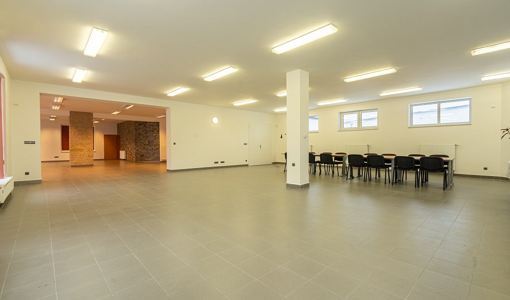 Pronájem obchodních prostor 299 m², Jičín – náhled fotky 5