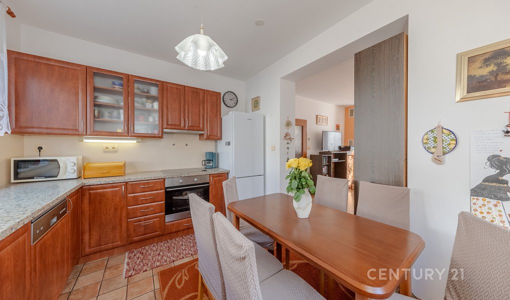 Prodej domu 147 m² s pozemkem 953 m², Litovel – náhled fotky 2