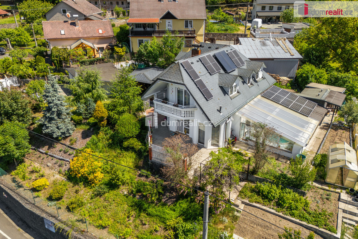 Prodej domu 260 m² s pozemkem 1 250 m²