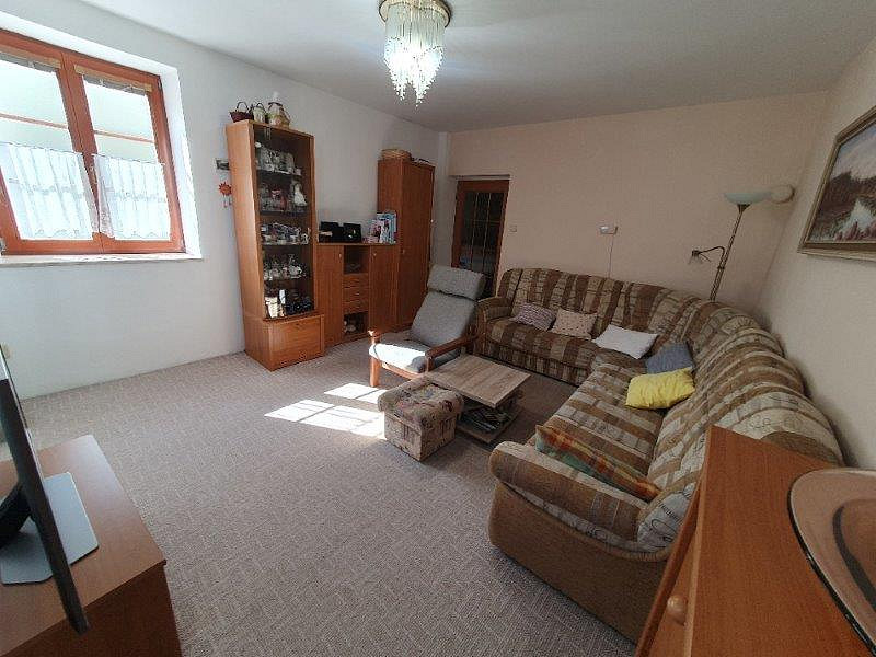 Prodej domu 220 m² s pozemkem 100 m² - Widok 5