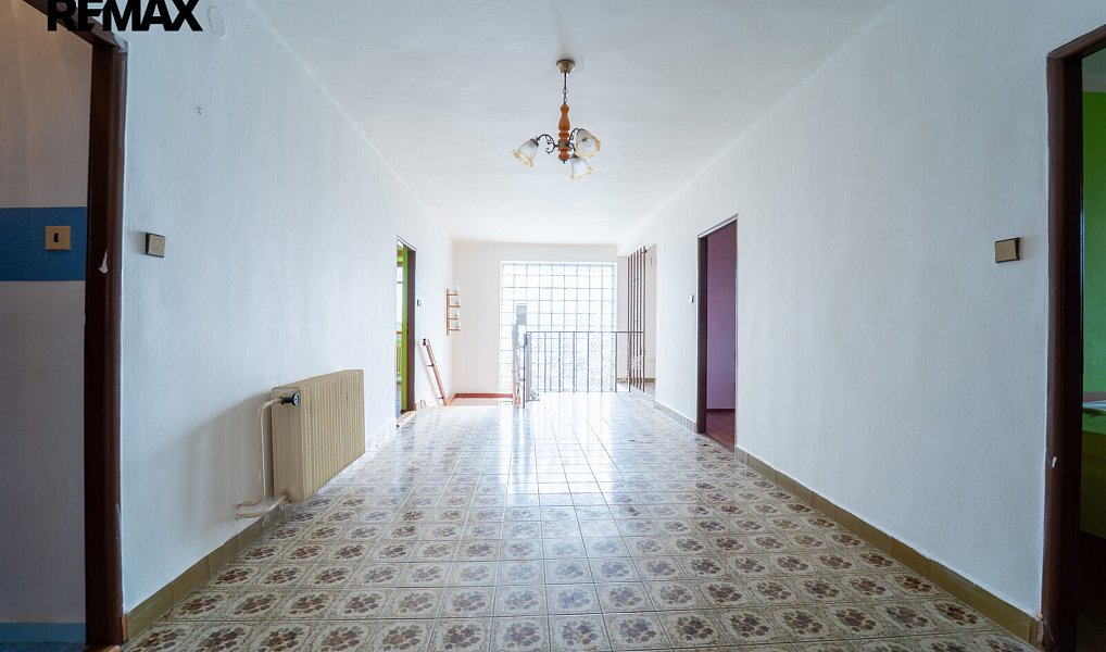 Prodej domu 234 m² s pozemkem 999 m², Týnec nad Labem – náhled fotky 23