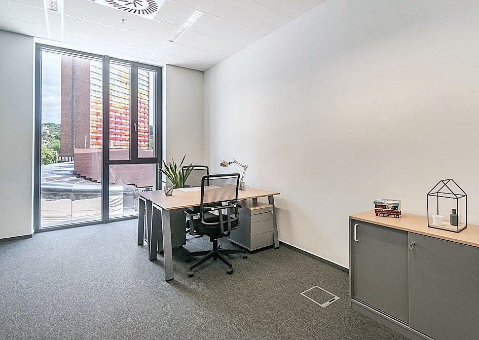 Pronájem kanceláře 337 m² – fotografie 4