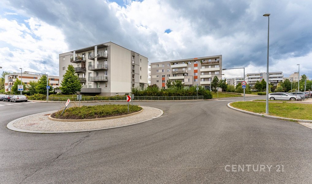 Prodej bytu 1+kk 35 m², Praha – náhled fotky 18