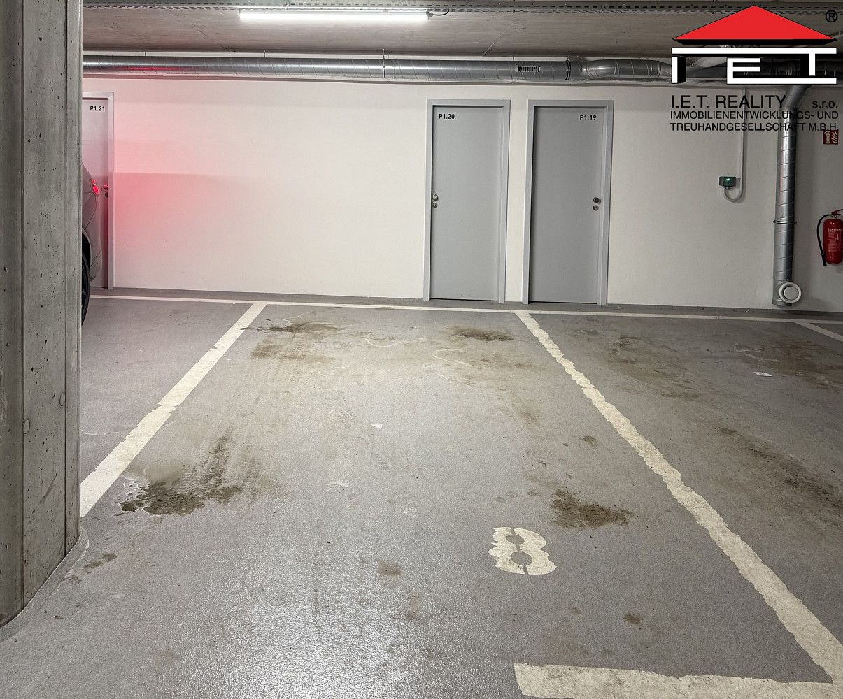 Pronájem garážového stání 10 m2, Brno - Staré Brno – fotografie 3