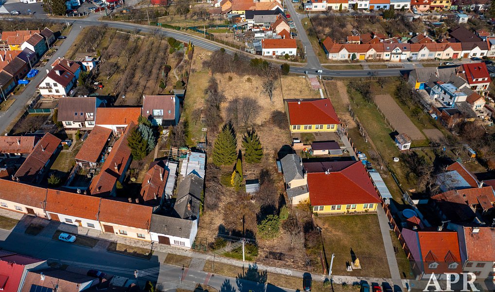Prodej stavebního pozemku 3 961 m², Hluk – náhled fotky 3