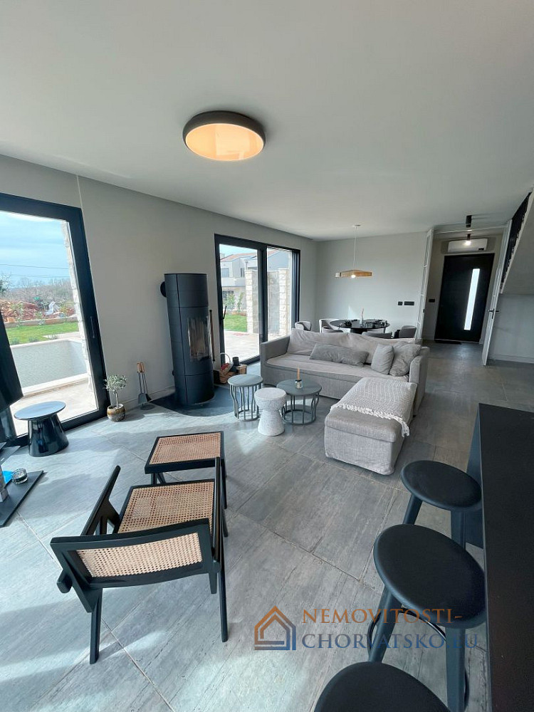 Prodej domu 211 m² s pozemkem 513 m² - Widok 6