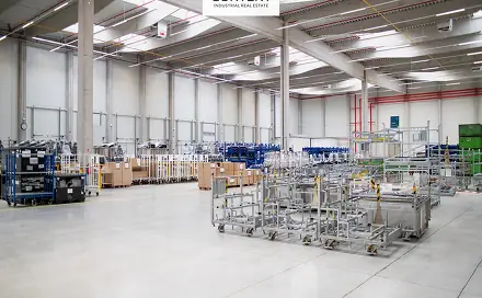 Pronájem výrobních prostor 12 208 m², Polní, Hrušky, okres Břeclav