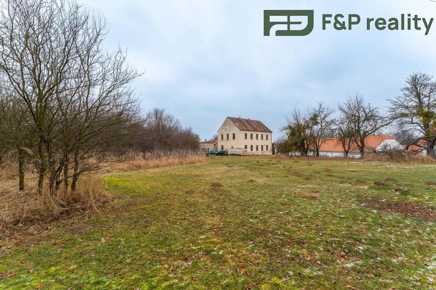 Prodej stavebního pozemku 1 400 m² – pohled 4