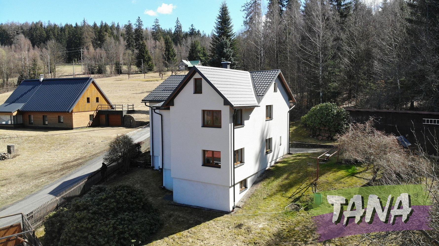 Prodej domu 190 m² s pozemkem 1 579 m²