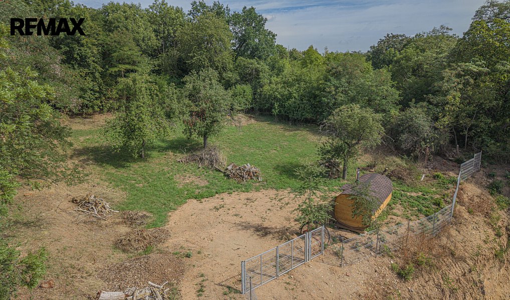 Prodej stavebního pozemku 2 294 m², Úvaly – náhled fotky 11