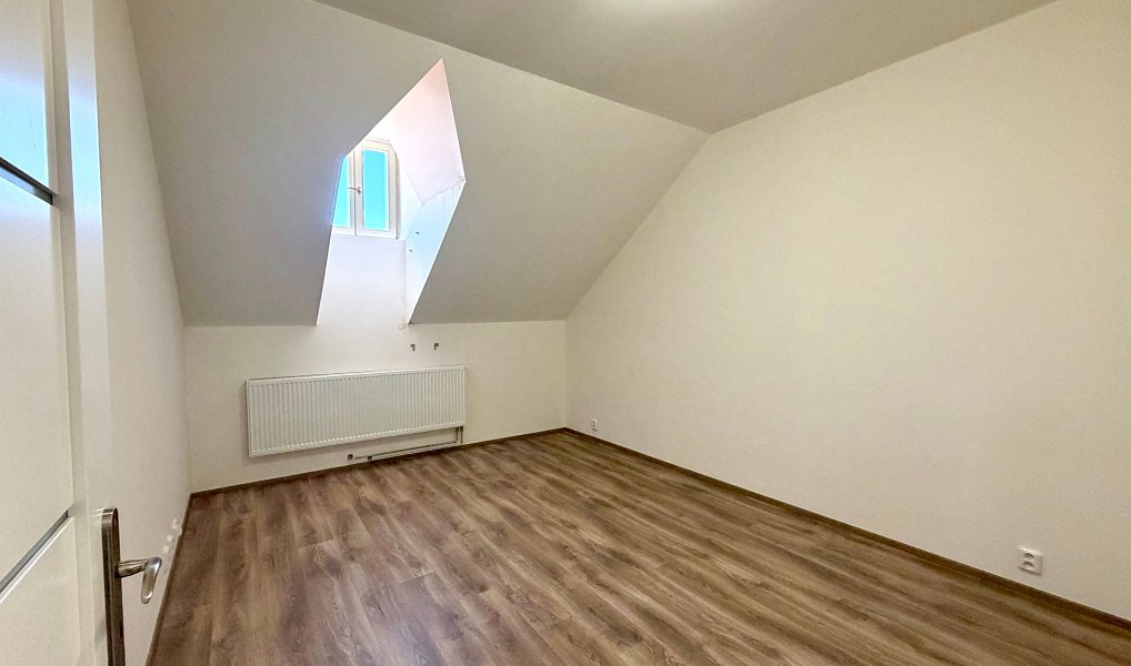 Pronájem bytu 3+kk 75 m², Cheb – náhled fotky 8