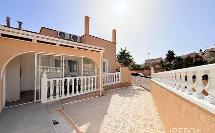 Prodej domu 63 m² s pozemkem 80 m², Torrevieja, Španělsko