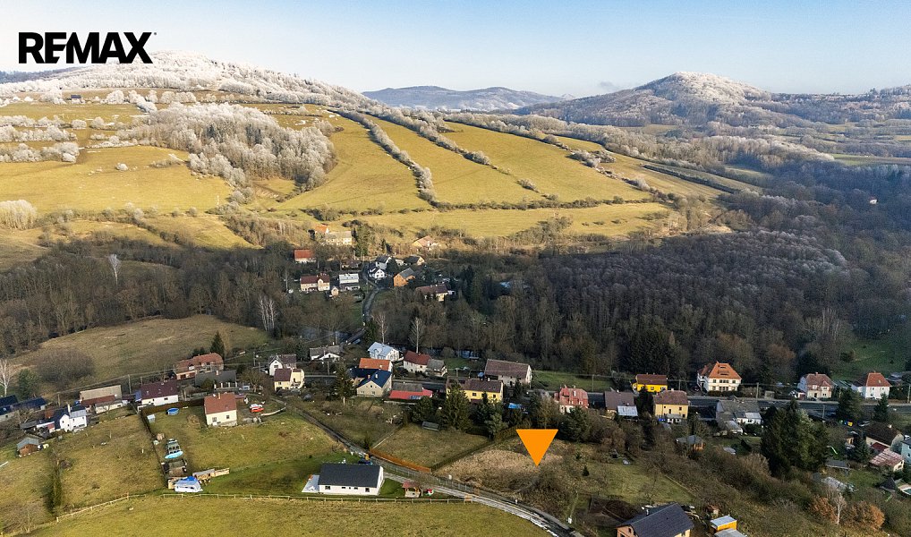 Prodej stavebního pozemku 2 413 m², Horní Police – náhled fotky 15