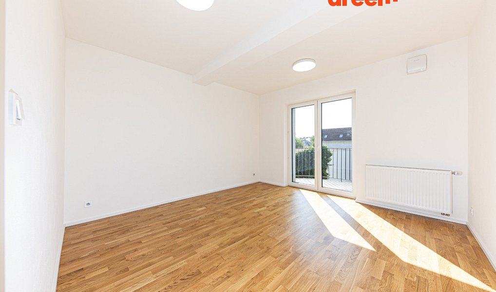 Prodej domu 200 m² s pozemkem 380 m², Praha – náhled fotky 17