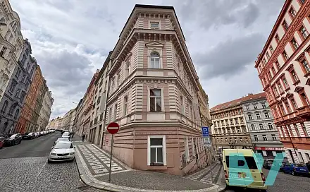 Pronájem garážového stání 12 m2 Orebitská, Praha - Žižkov, Orebitská, Praha 3 - Žižkov