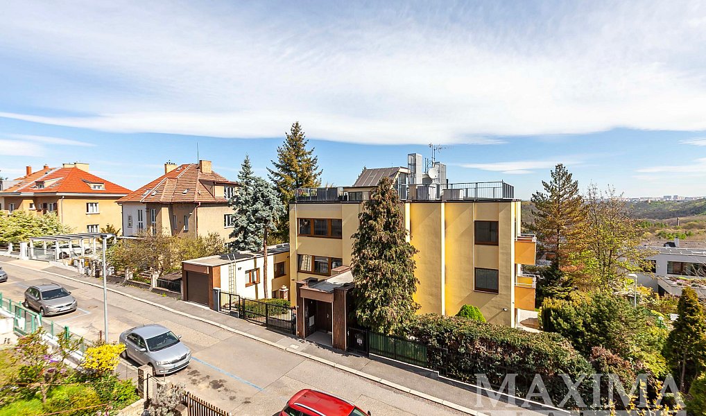 Prodej domu 124 m² s pozemkem 204 m², Praha – náhled fotky 2