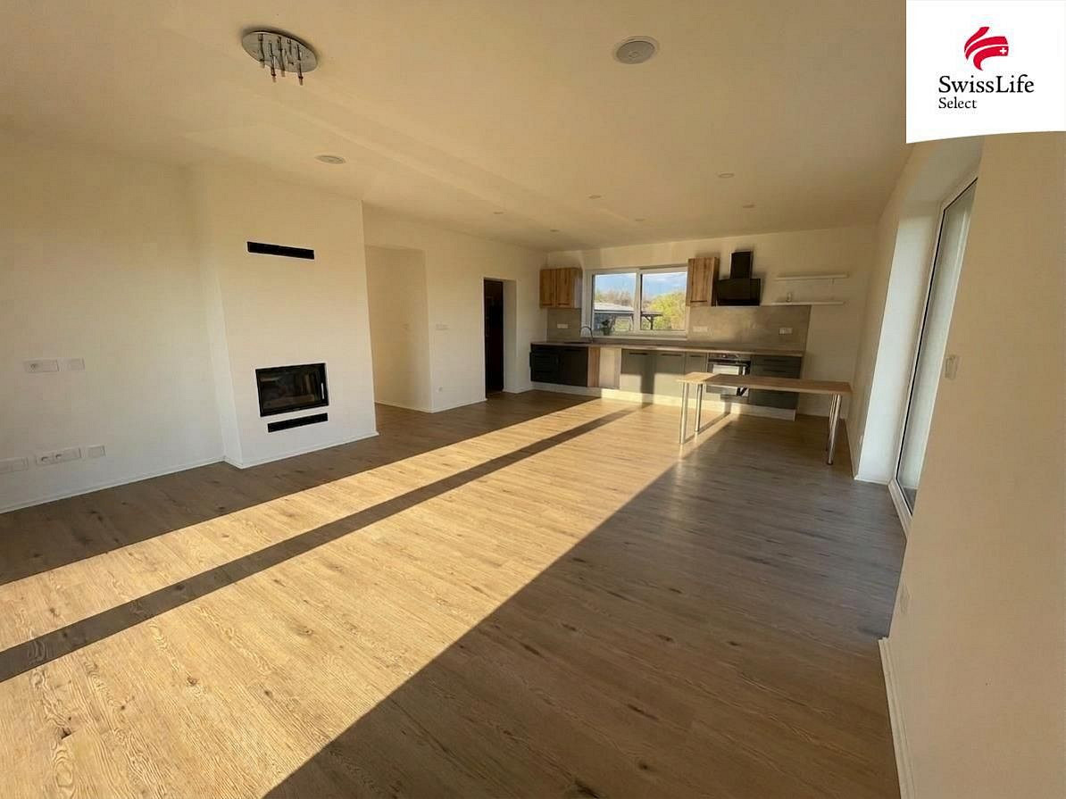 Pronájem domu 112 m² s pozemkem 1 000 m² – fotografie 2