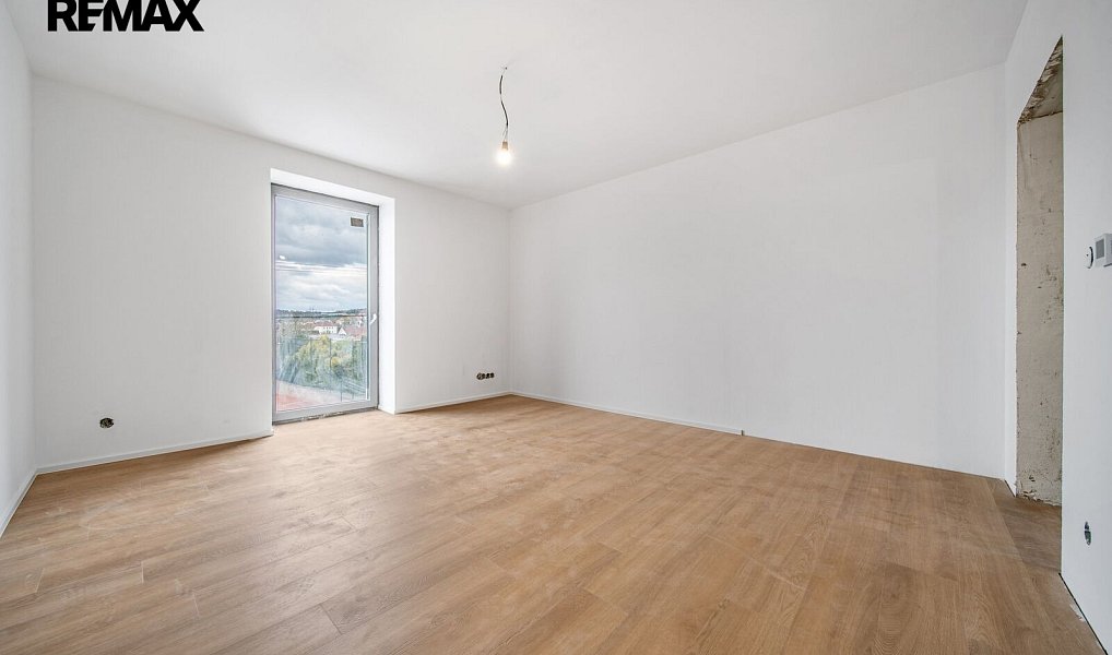 Prodej bytu 3+kk 103 m², Moravany – náhled fotky 16