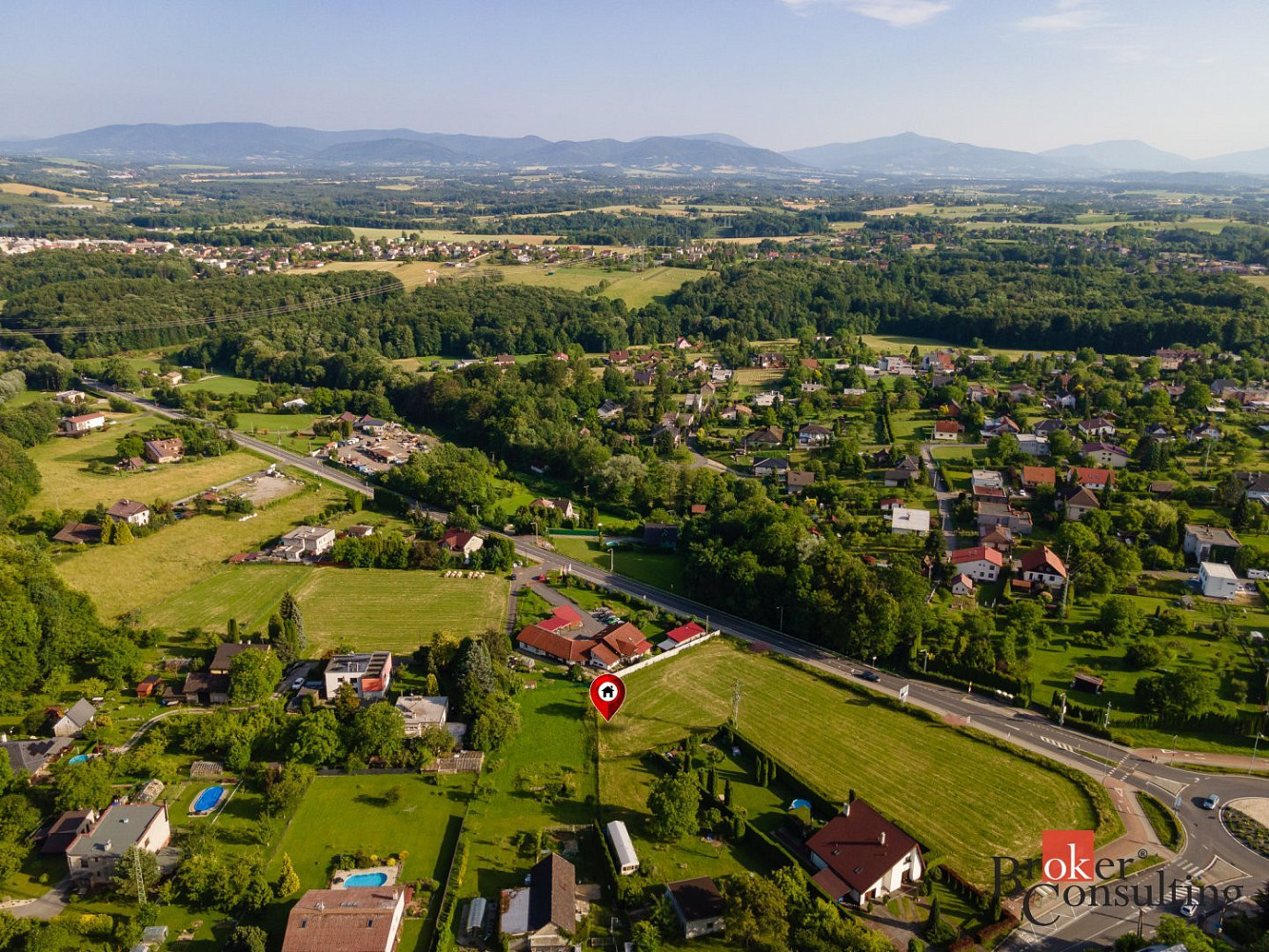 Prodej stavebního pozemku 1 886 m² – pohled 3