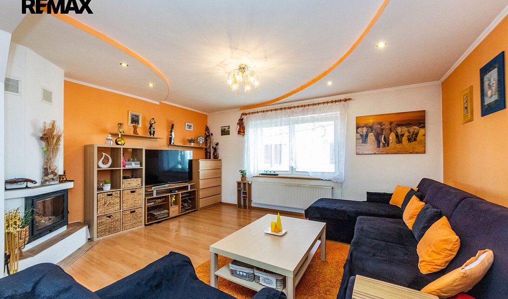 Prodej domu 309 m² s pozemkem 854 m², Kněževes – náhled fotky 14