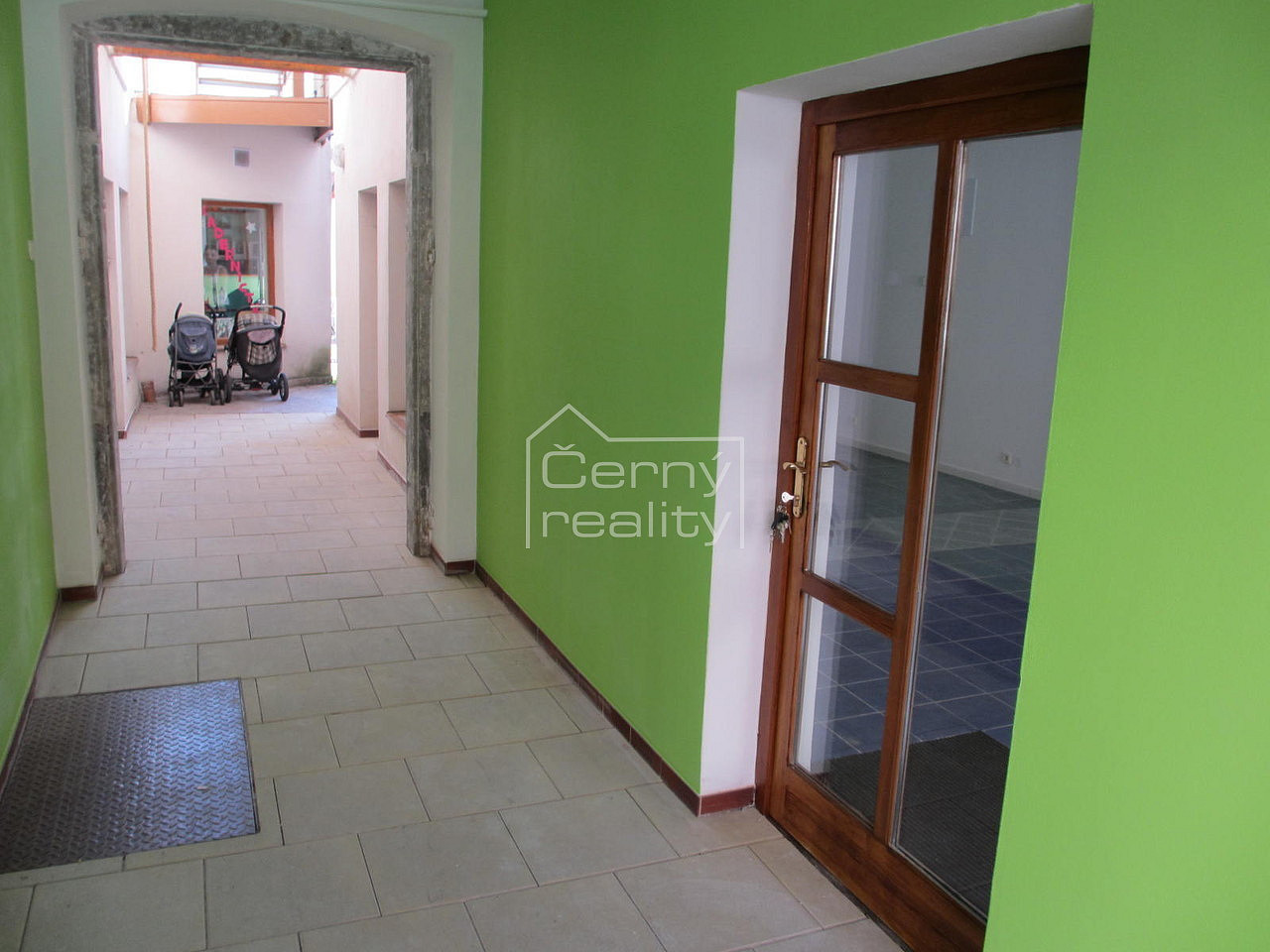 Pronájem obchodních prostor 45 m² – fotografie 5